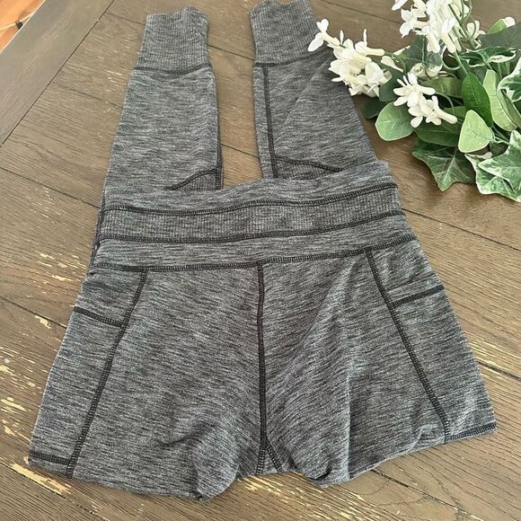 Athleta Excursion Tight Leggings Jogger Size small  Gray stretchy w/ pockets - Picture 4 of 8